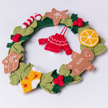 Paintbox Yarns Gingerbread Christmas Wreath Crochet Pattern