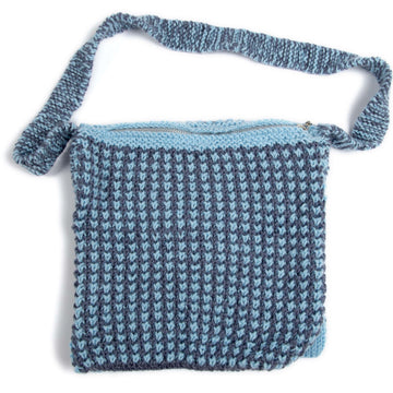 Deramores Bee Stitch Bag Knitting Pattern