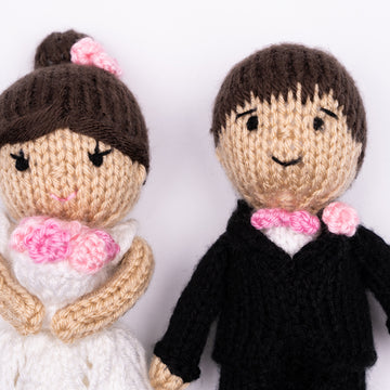 Deramores Bride and Groom Toy Knitting Pattern