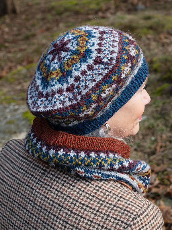 Radande Beret, Cowl, and Mitts Mittens Knitting Pattern