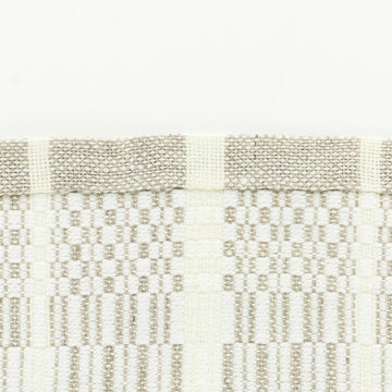 Valley Yarns #221 Très Chic Runner