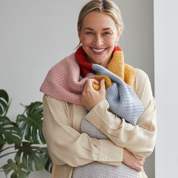 Debbie Bliss Blanket Scarf PDF