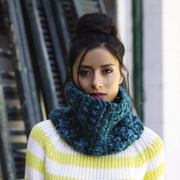 Treillage Cowl Knitting Pattern