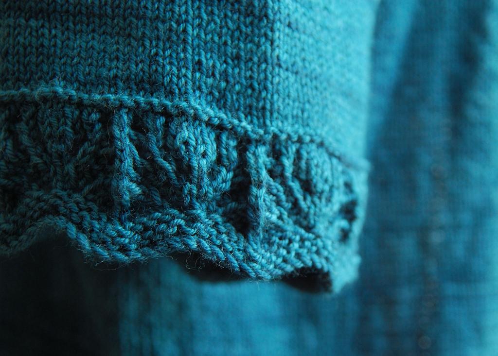 Bellevue Cardigan - fingering weight