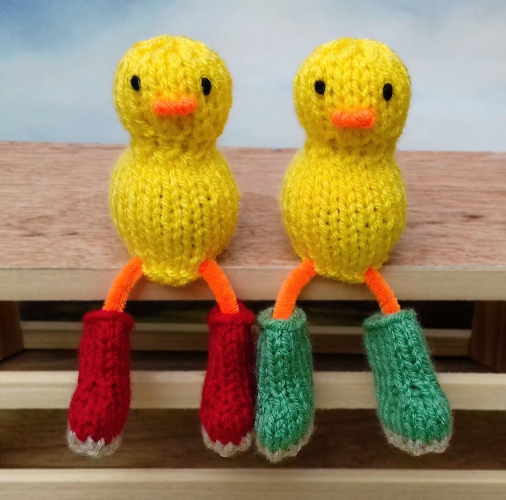 Puddle-Duckling Shelf Sitter - Creme Egg Cover