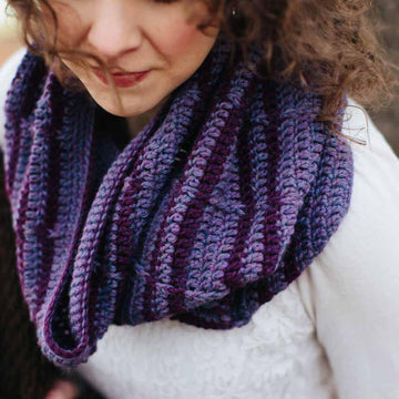 Trellisted Wisteria Cowl Crochet Pattern