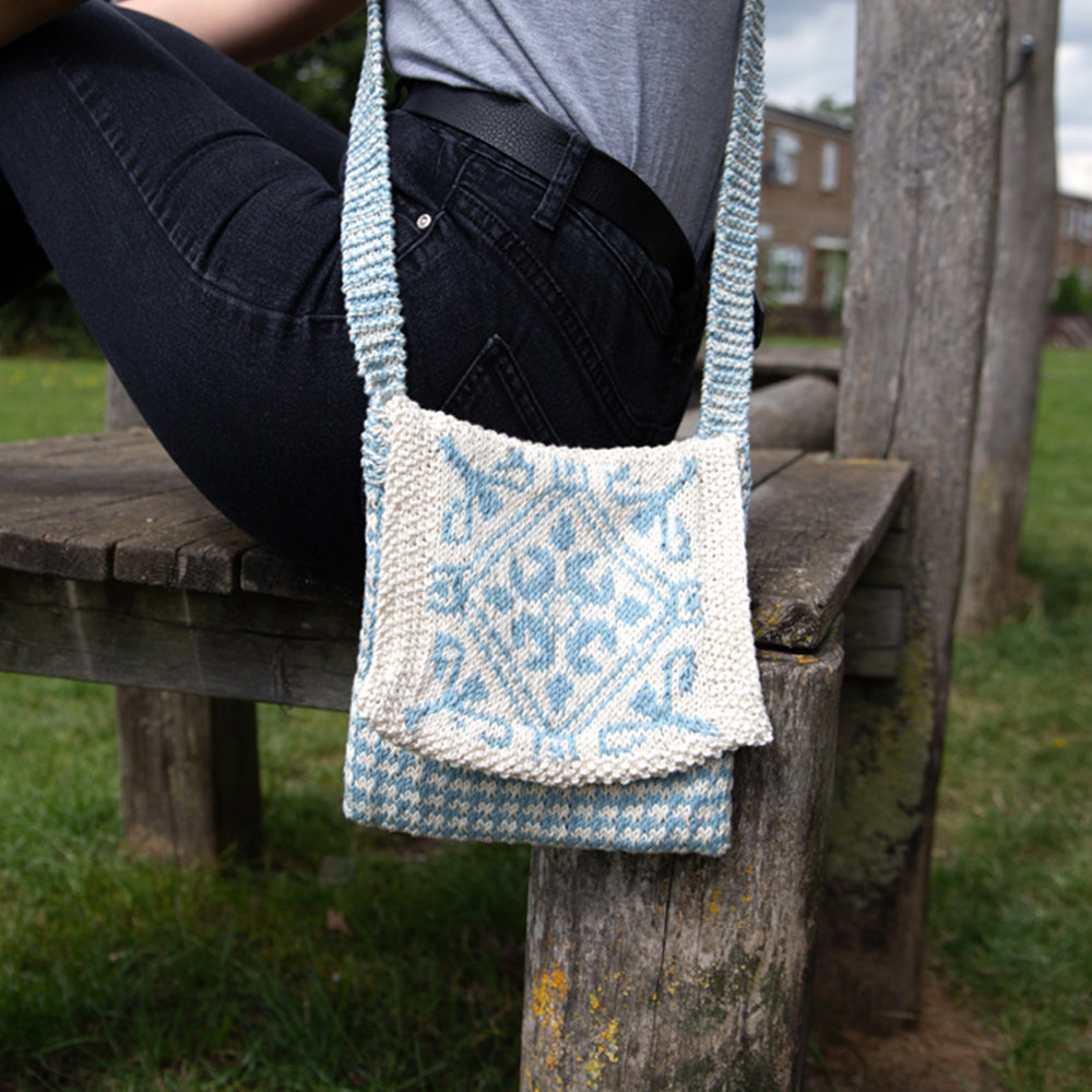 Deramores Friesland Messenger Bag Knitting Pattern