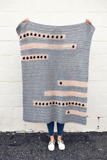 Dot to Dot Lapghan in Lion Brand Hue & Me - M20281-TWH PDF