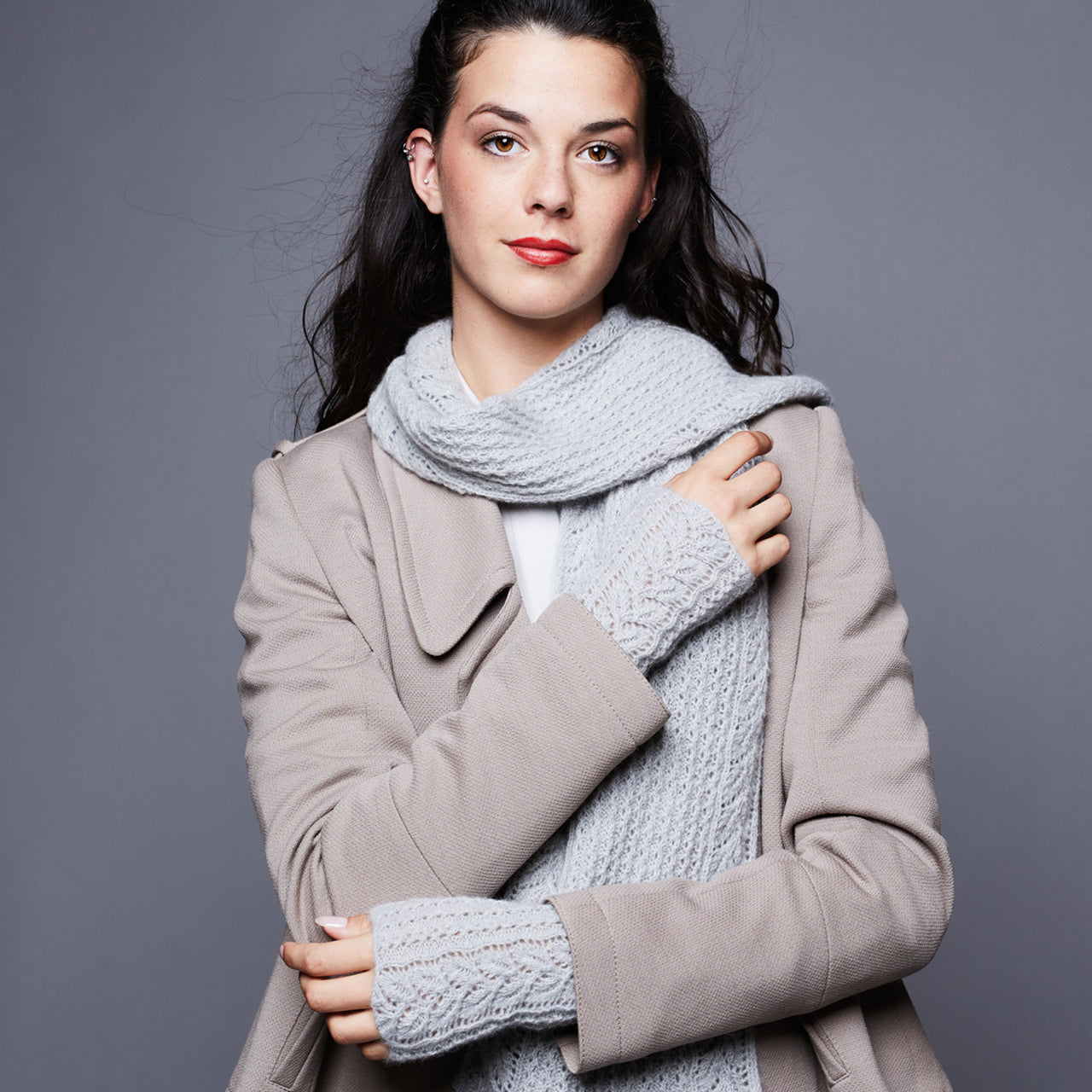 Lamana 11/24 Gaia Wrist Warmers PDF