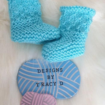 Ceri Unisex baby knitting pattern cardigan, hat, mitts and booties 0-6mths 18" chest