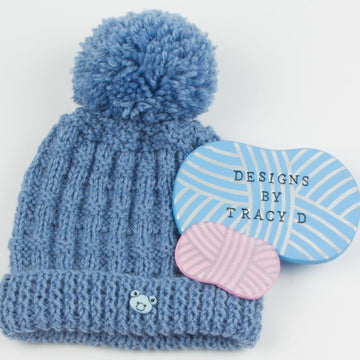 Riley unisex baby knitting pattern cardigan, 2 hats and booties 0-6mths