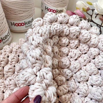 T-Shirt yarn Bobble Pouffe