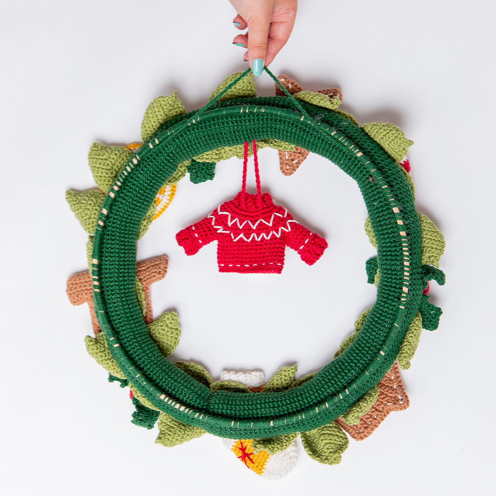 Paintbox Yarns Gingerbread Christmas Wreath Crochet Pattern
