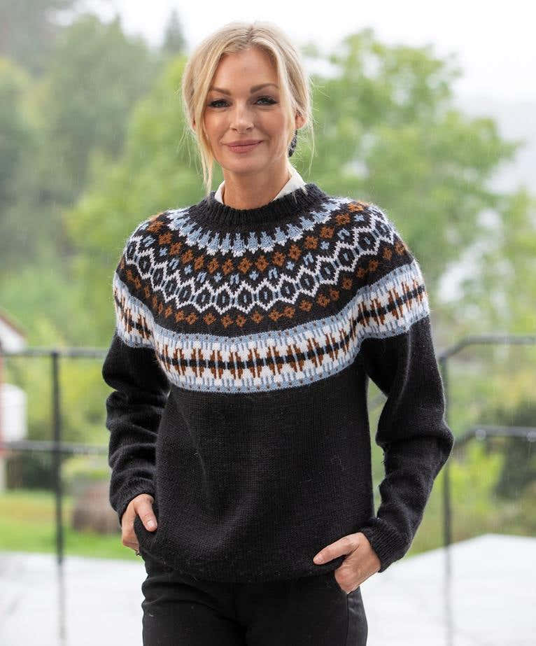 Maren Sweater in Viking Garn Alpaca Storm