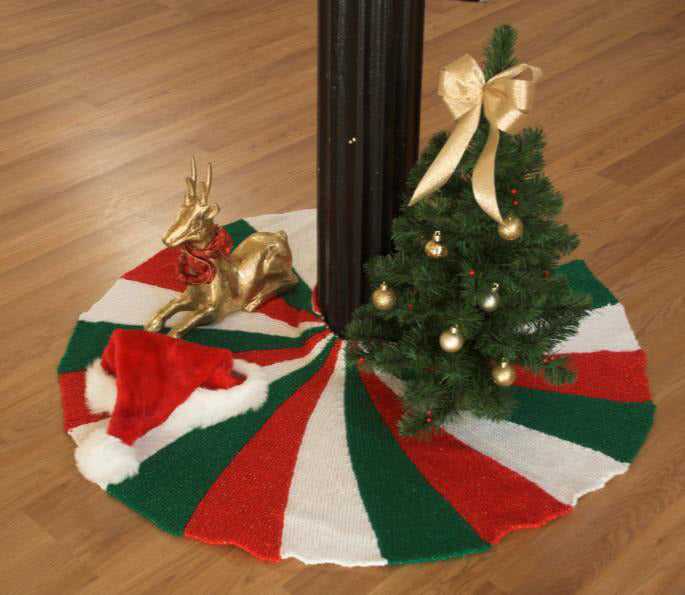 Tree Skirt in Plymouth Yarn Holiday Lights - 2518 - PDF