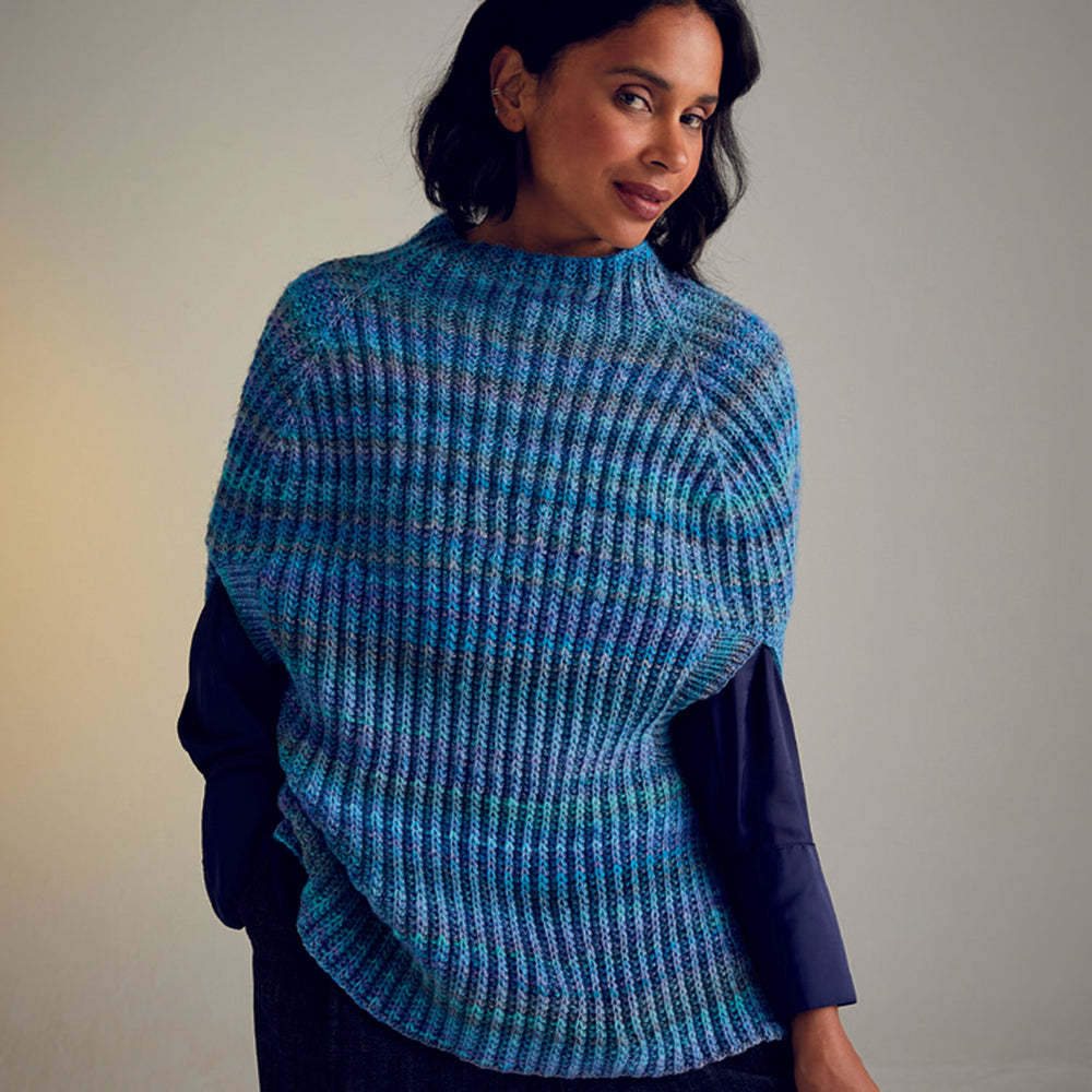 Sirdar 10721 Bellfower Poncho PDF