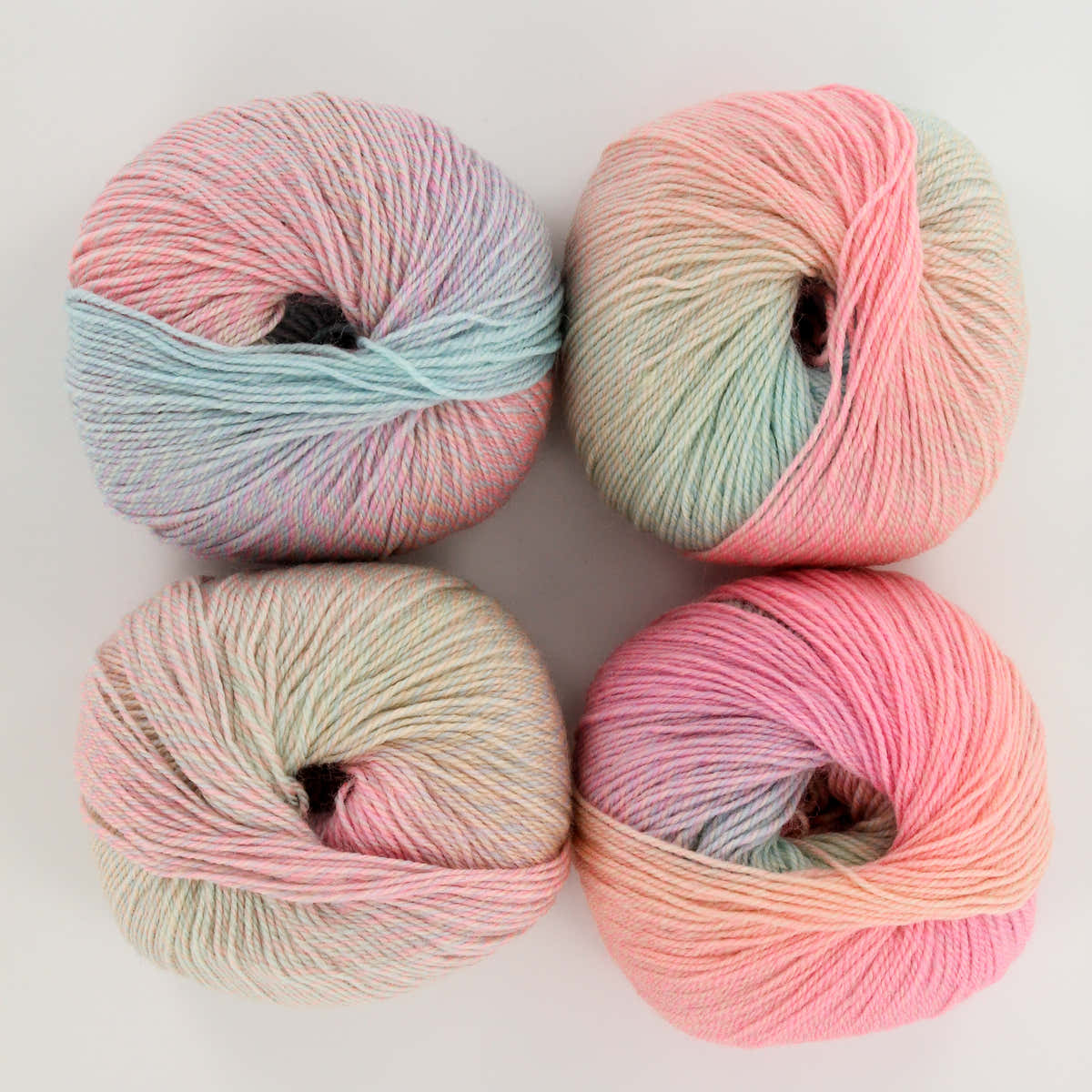 Jojoland Melody Superwash Yarn - Superwash Wool 4 Ply