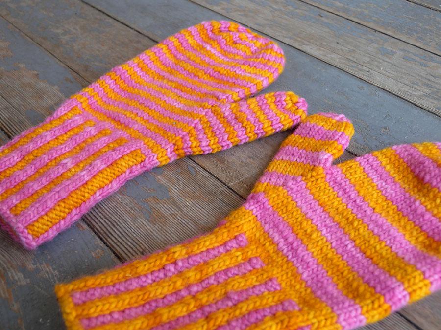 Haymarket Mittens