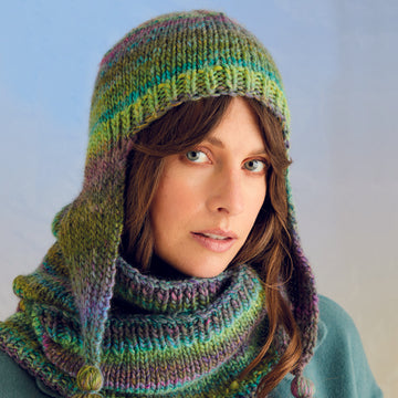 Sirdar 10709 Anemone Hat & Snood PDF