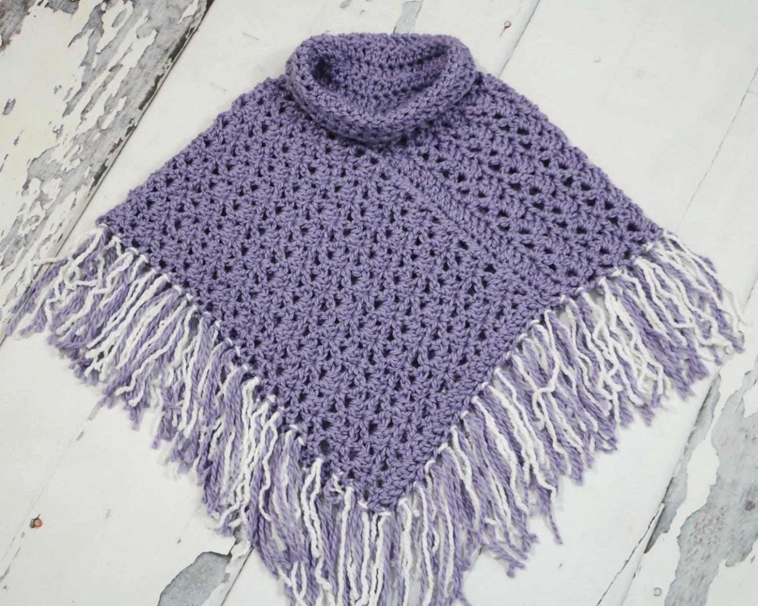 Bulky & Quick Lace Fringe Poncho