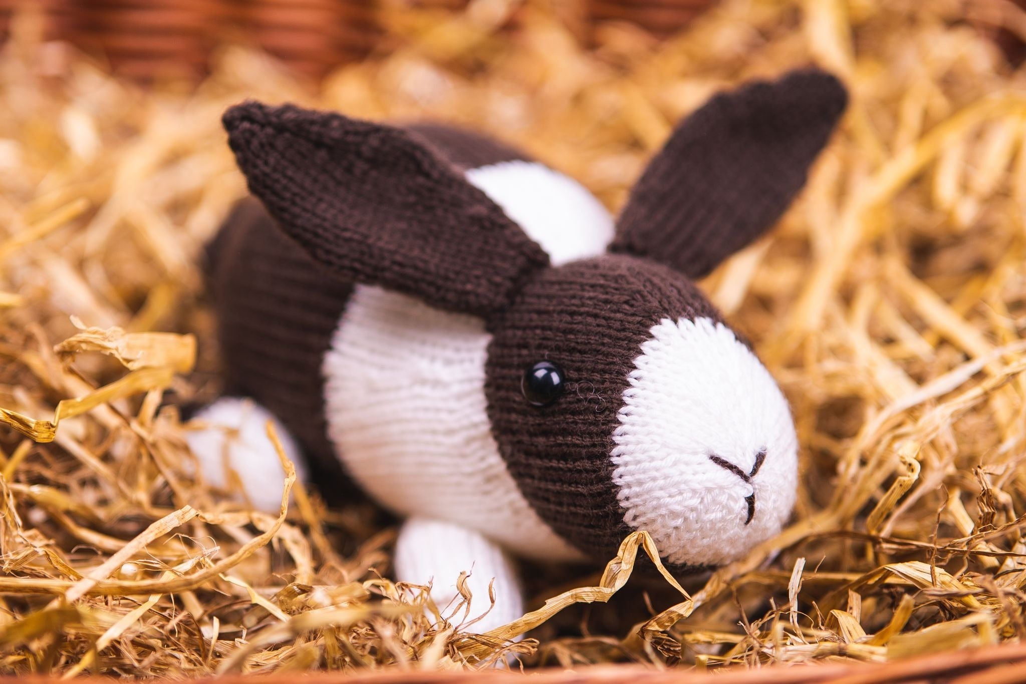Deramores Dutch Bunnies Toy Knitting Pattern