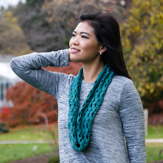 Valley Yarns Anouk Cowl Crochet Pattern