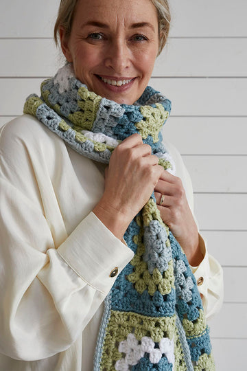Debbie Bliss Festival Crochet Scarf PDF (Free)