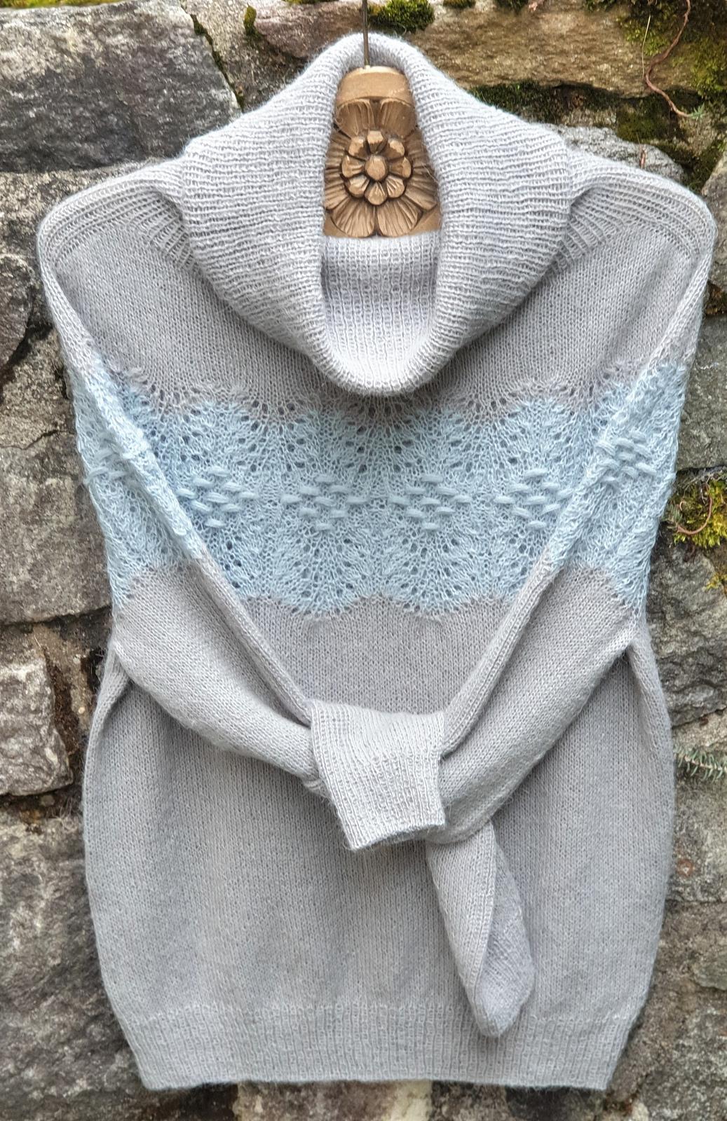 Xeada Sweater