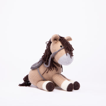 Deramores Dolly the Donkey and Bramble the Horse Knitting