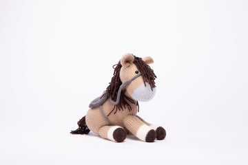 Deramores Dolly the Donkey and Bramble the Horse Knitting