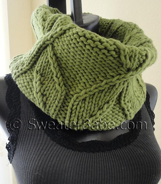 #158 Chunky Pinwheel Cowl