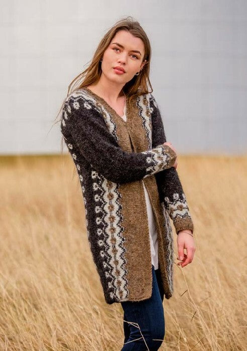 Vegir Liggja Til Allra Atta Cardigan Knitting Pattern