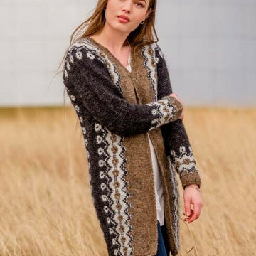 Vegir Liggja Til Allra Atta Cardigan Knitting Pattern