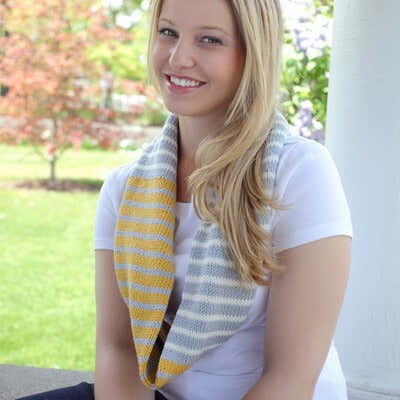 Valley Yarns Lumen Cowl Knitting Pattern