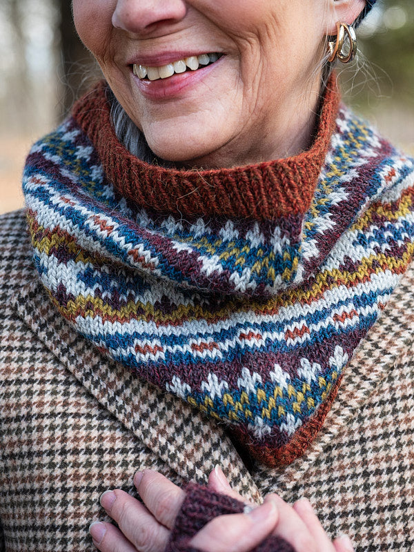 Radande Beret, Cowl, and Mitts Mittens Knitting Pattern