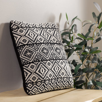 Valley Yarns #223 Boundless Brocade Pillow