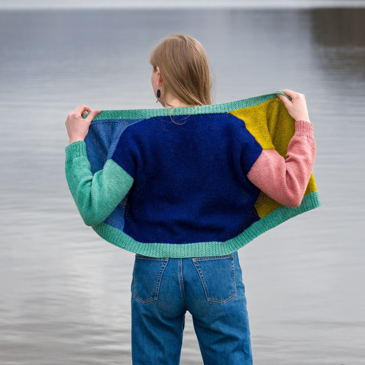 The Fibre Co. Rewind Cardy (Aran) PDF