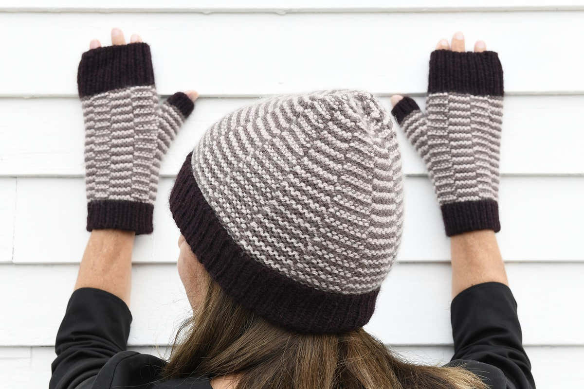 Sequences Hat and Mitts