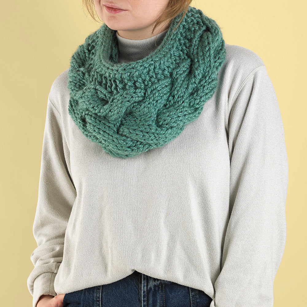 Paintbox Yarns Loop de Loop Cowl PDF