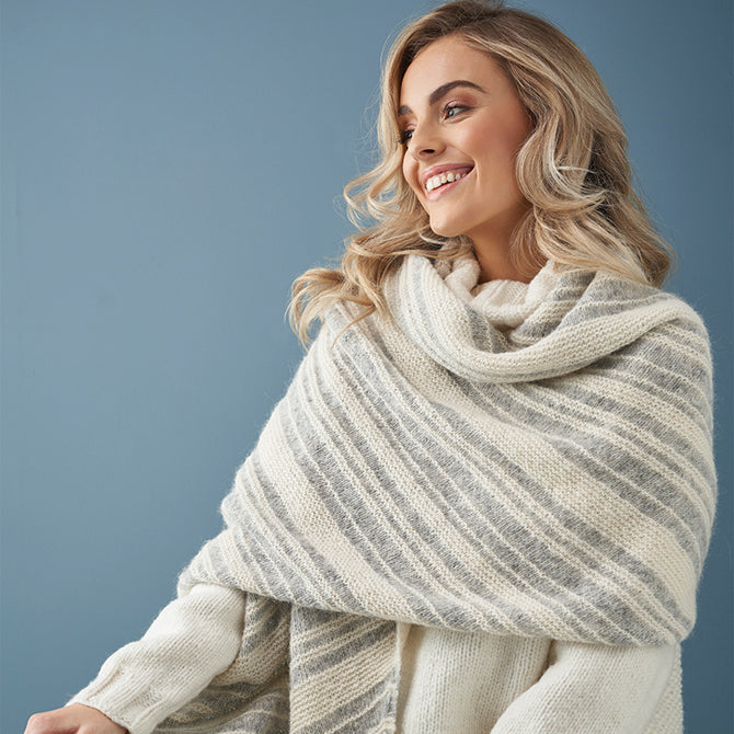Rowan 14 Wrap Knitting Pattern