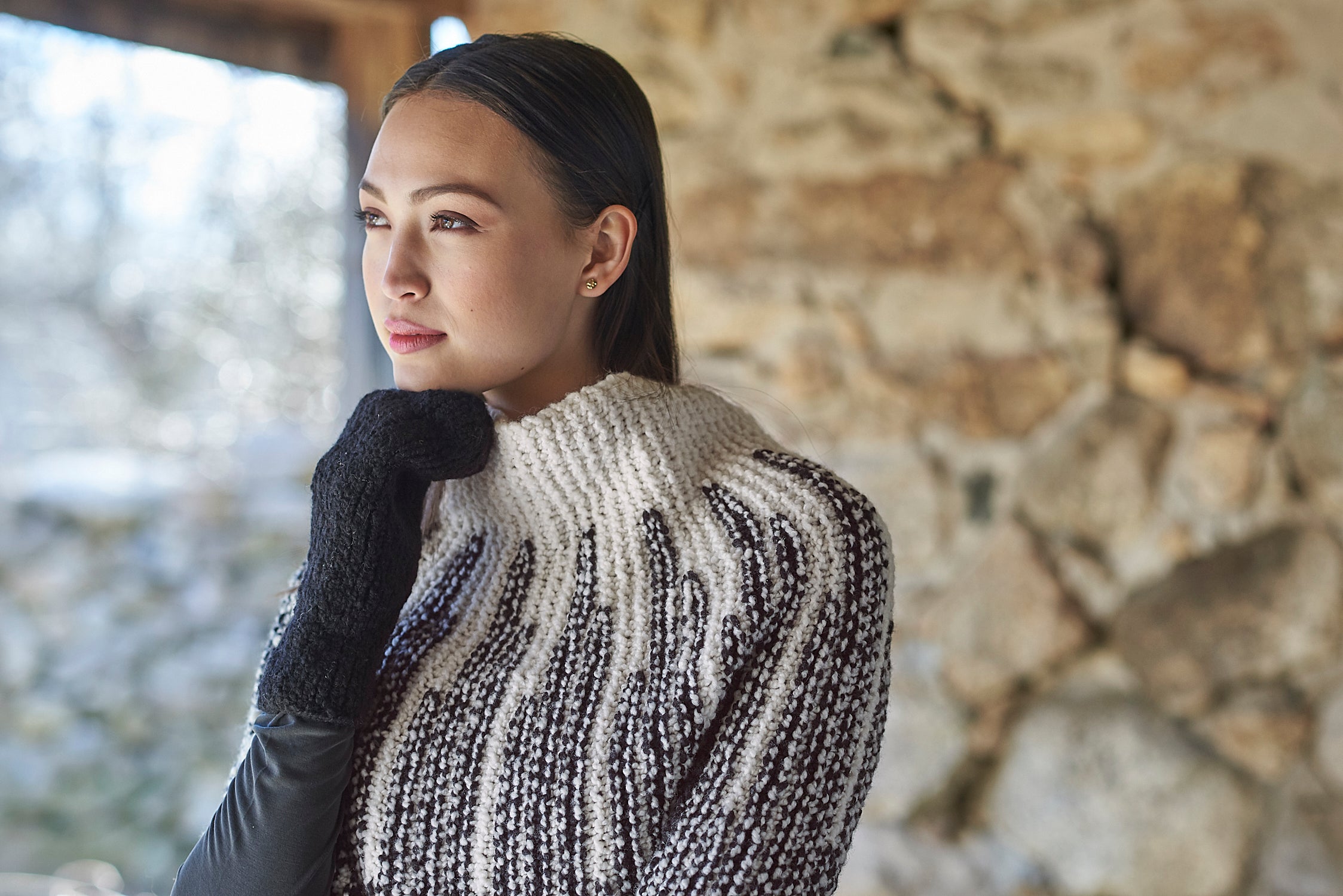 Lillian Mittens Accessory Knitting Pattern