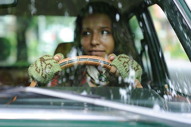 Branching Out Mitts