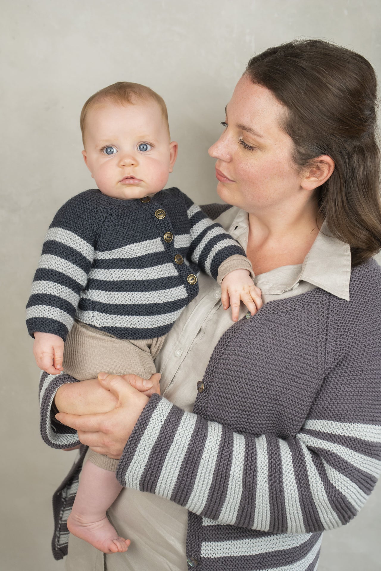 Chime Baby Cardigan in Rowan Baby Cashsoft Merino - RB004-00002-ENP - PDF