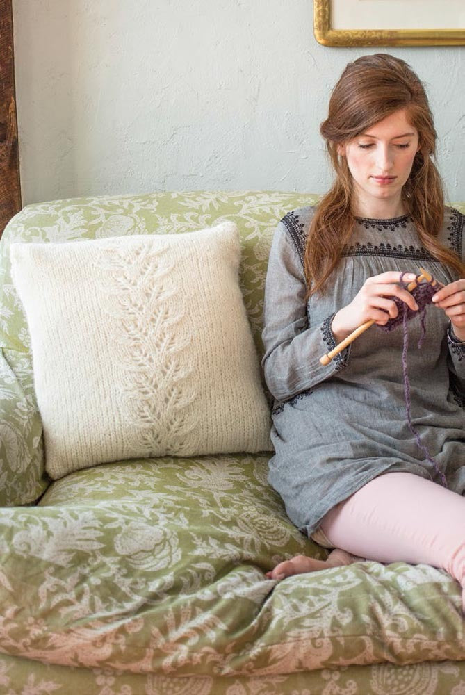 Berroco Pavo Cushion Knitting Pattern
