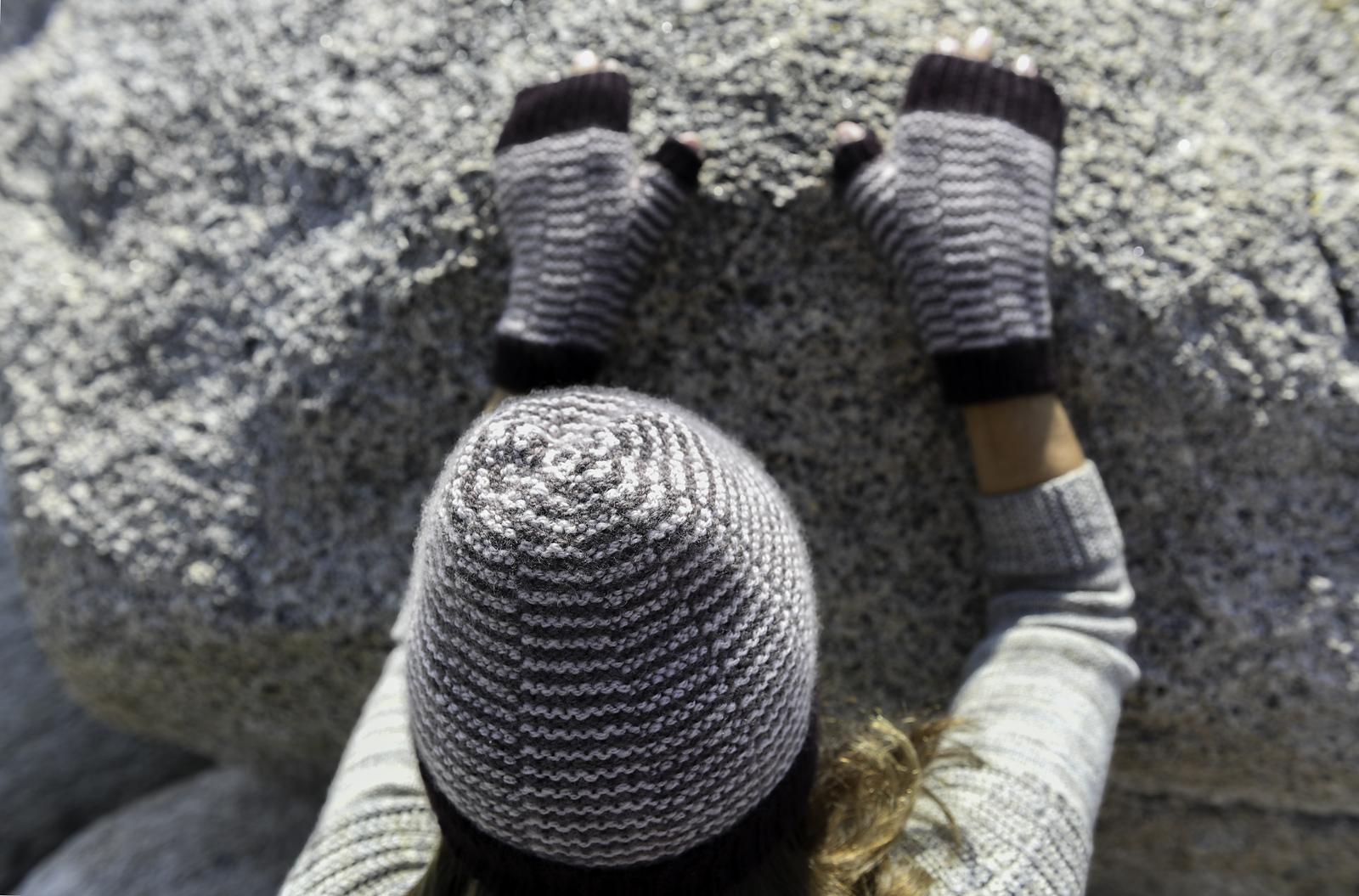 Sequences Hat and Mitts
