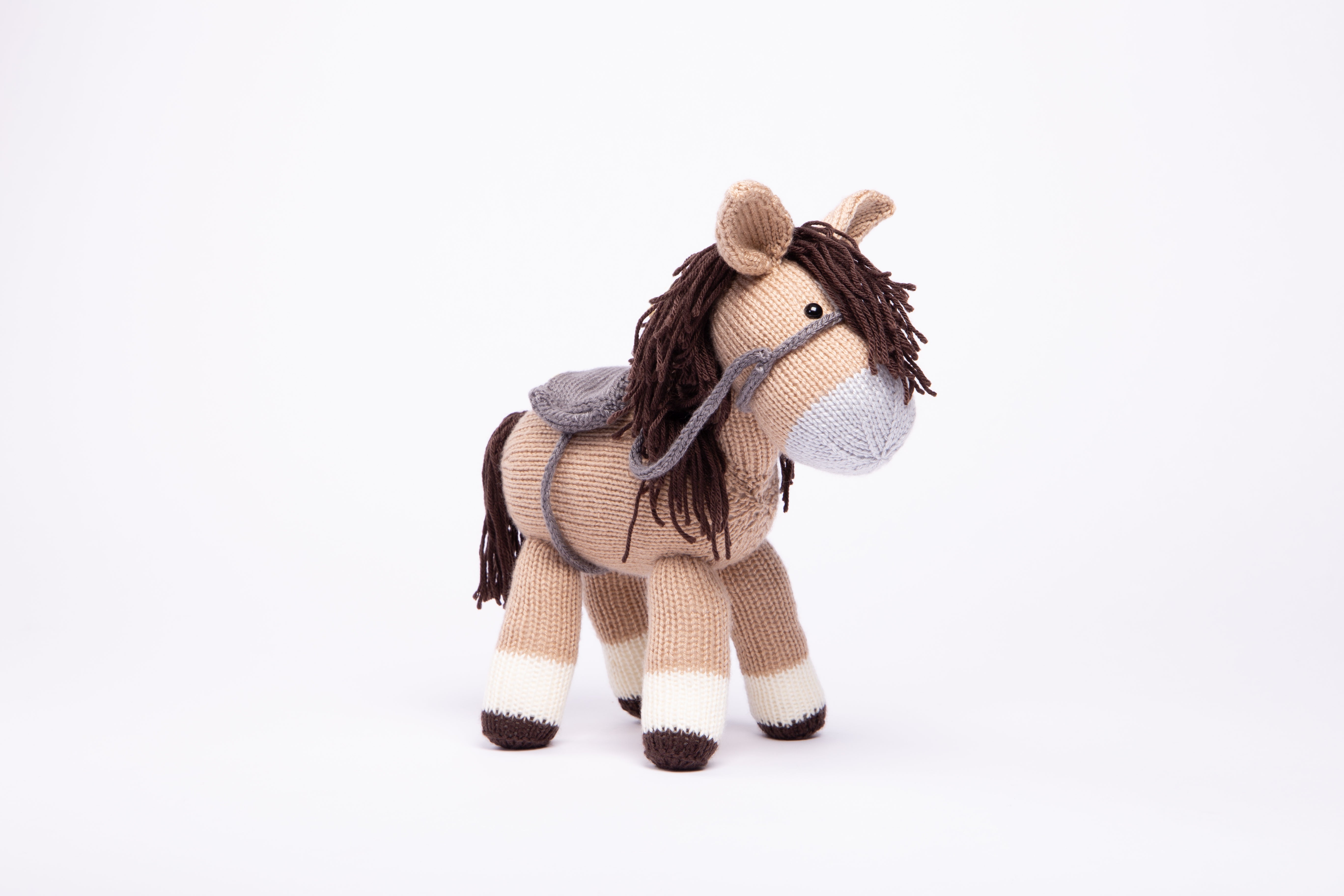 Deramores Dolly the Donkey and Bramble the Horse Knitting