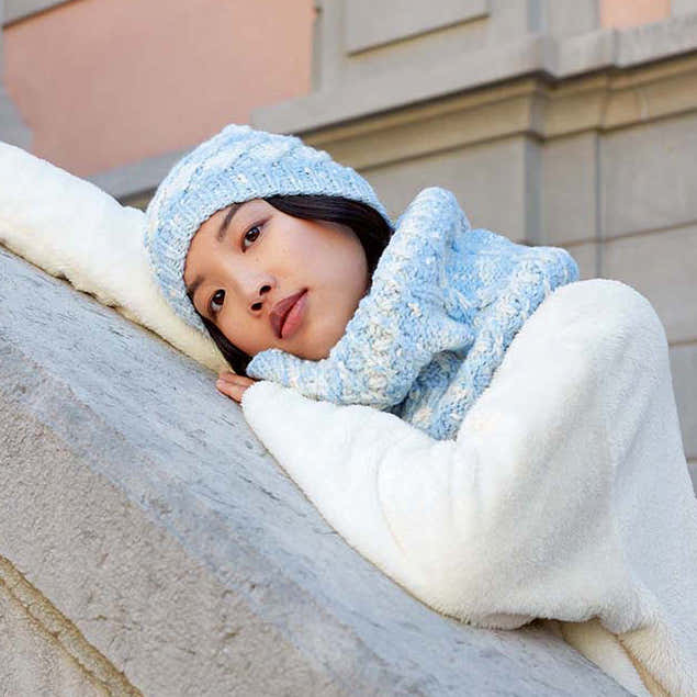 Lang PTO47-05 Cowl Knitting Pattern