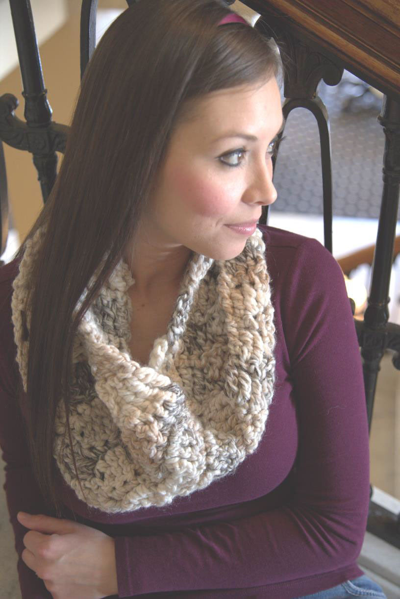 Crochet Muffler in Plymouth Yarn Encore Mega Colorspun - F632 - PDF