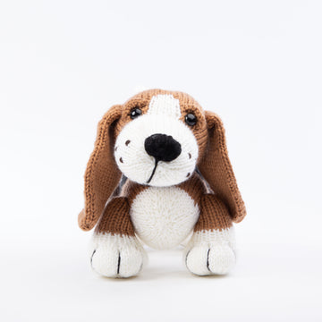 Deramores Herbie the Basset Hound Toy Knitting Pattern