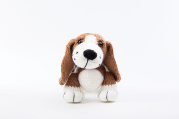 Deramores Herbie the Basset Hound Toy Knitting Pattern
